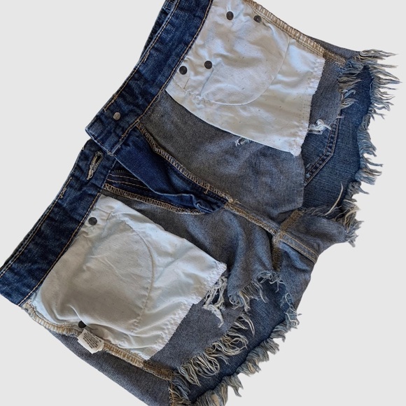FREE PEOPLE DISTRESSED BLUE DENIM SHORTS - Picture 6 of 16